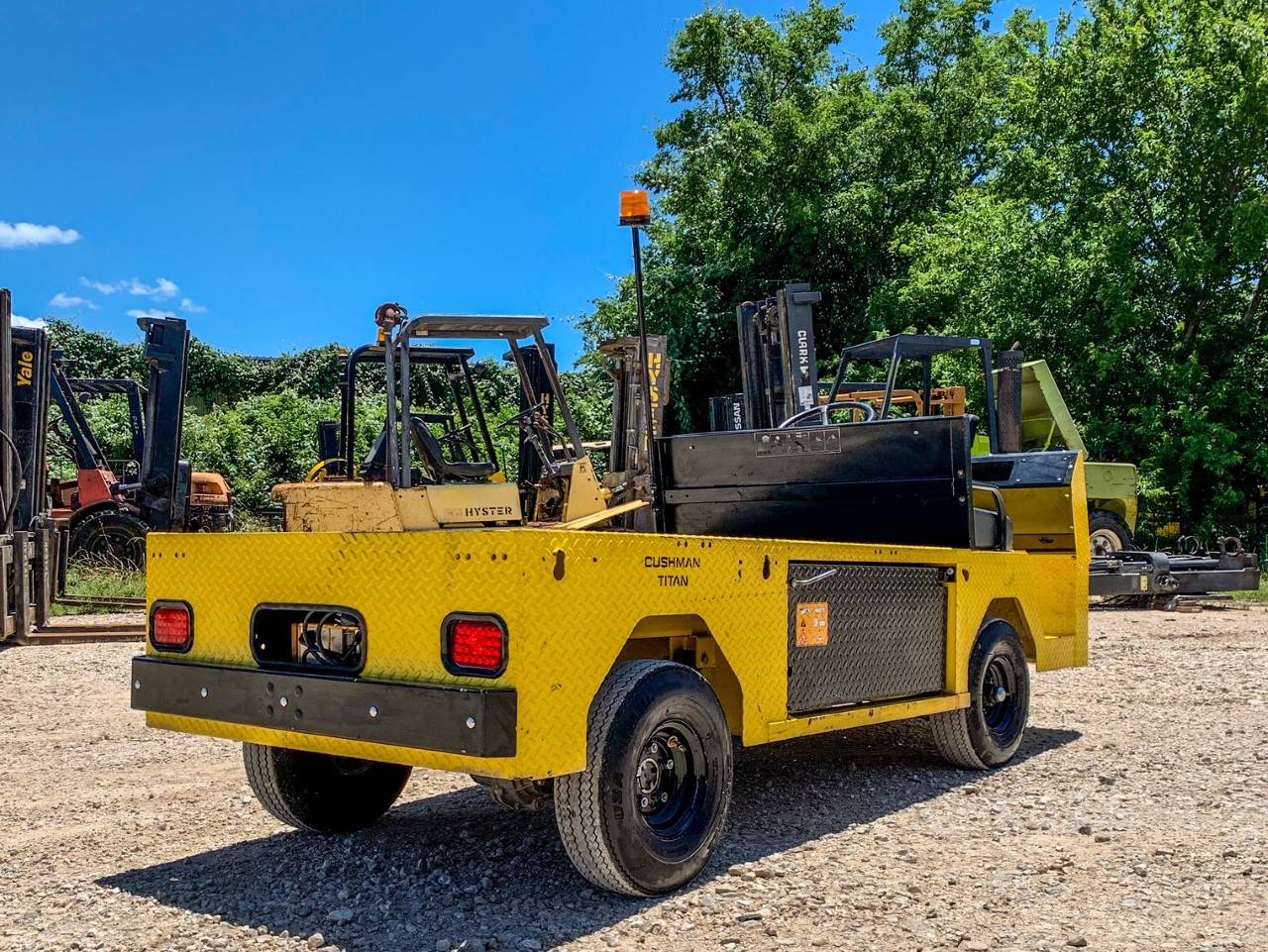 2015 Cushman Titan XD Personnel & Burden Carriers