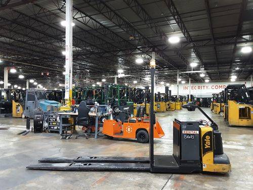 For Rent 8000 lbs -  Electric - Indoor Warehouse