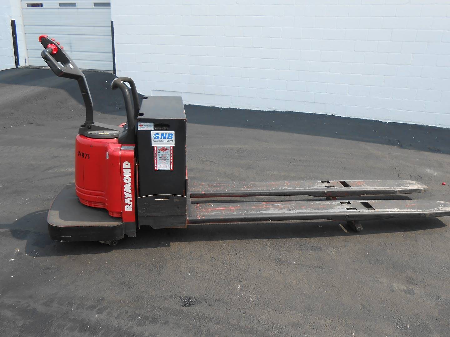 2004 Electric Raymond 112TMFRE80L Electric Walkie/Rider Pallet Jack