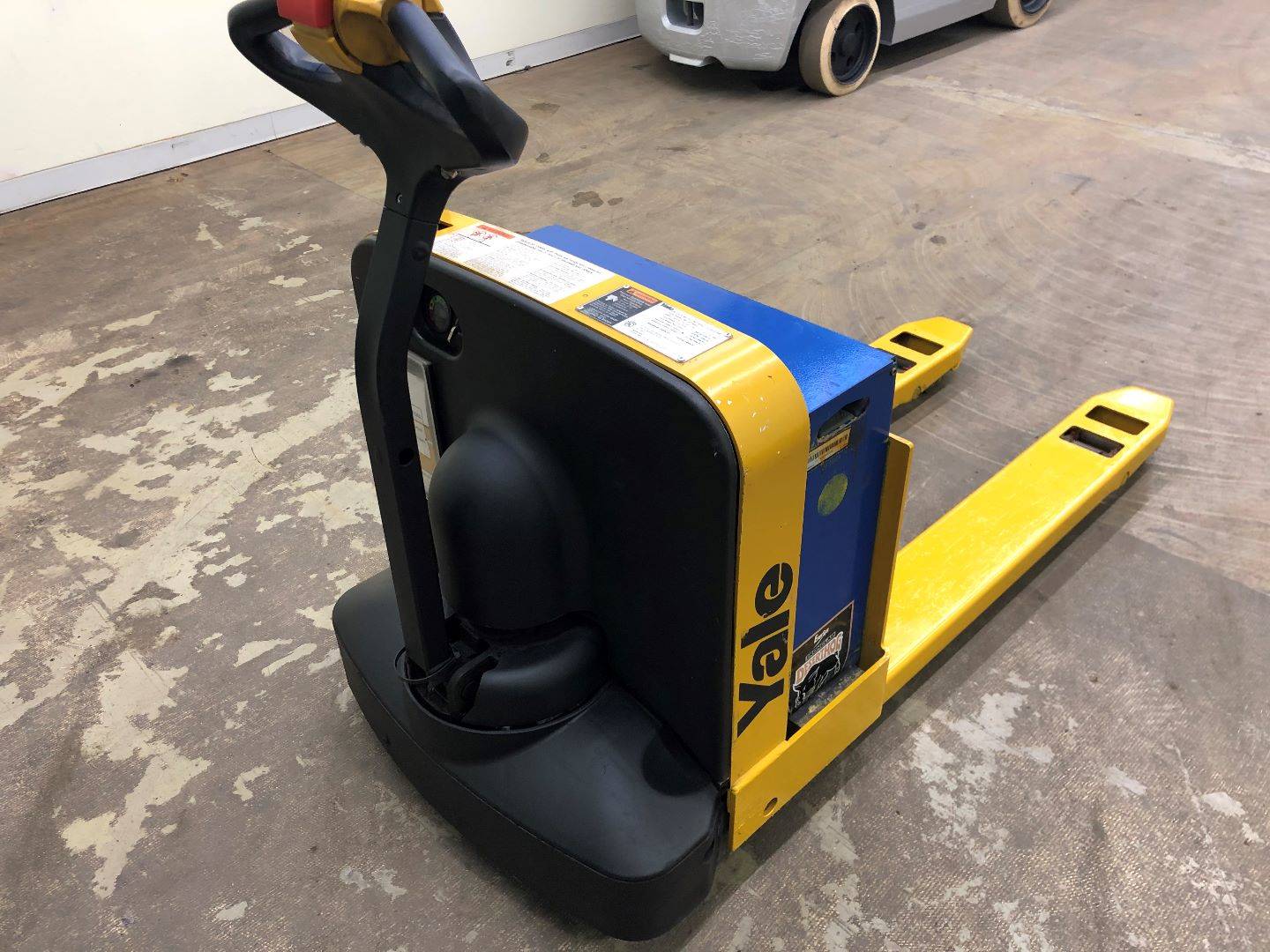 2009 Electric Yale MPB040 Electric Walkie Pallet Jack