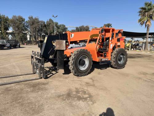 For Rent 10000 lbs - 42' lift -  Diesel