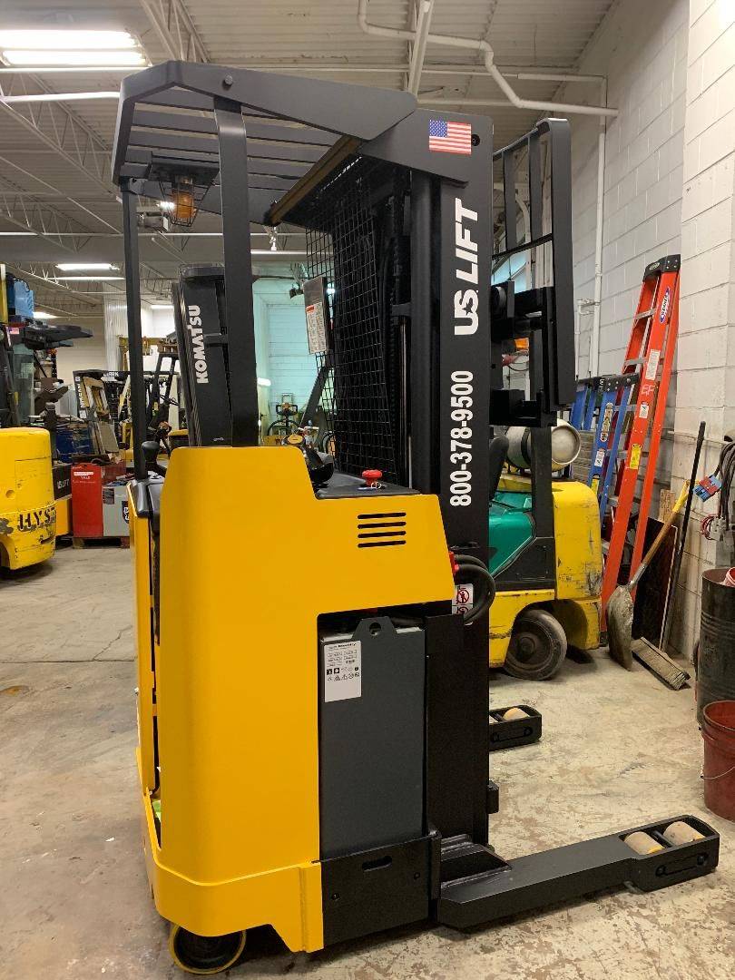 Electric Yale NR040AEN Electric Narrow Aisle Single Reach