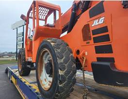For Rent 6000 lbs - 36' lift -  Diesel