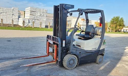 For Rent 5000 lbs - 189" lift - Gas/Propane - Indoor Warehouse