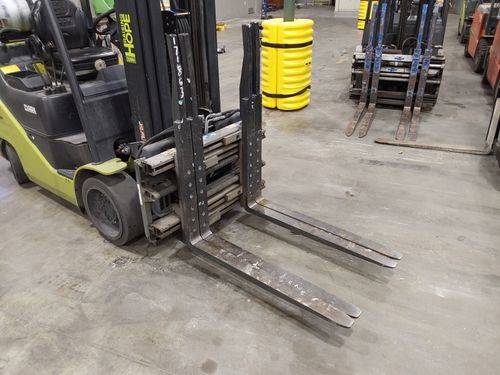 For Rent  Multi Pallet Handlers - Class III