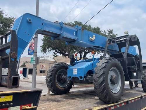 For Rent 8000 lbs - 44' lift -  Diesel