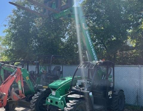 For Rent 5500 lbs - 19' lift -  Diesel