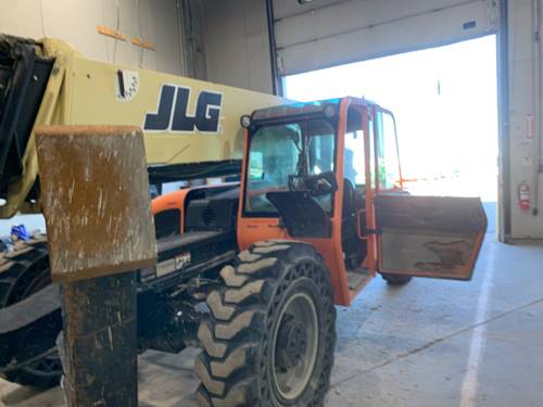 For Rent 12000 lbs - 55' lift -  Diesel
