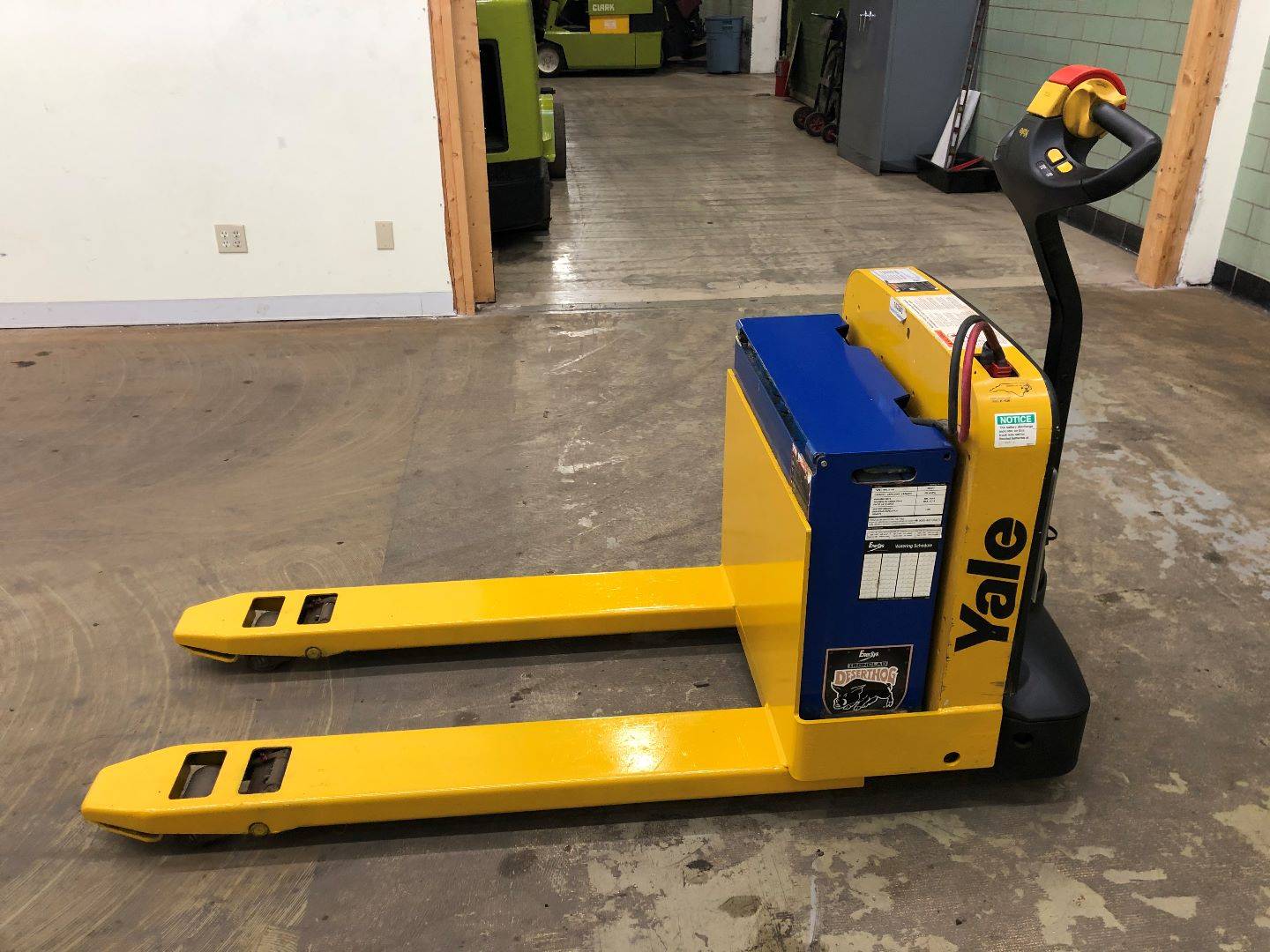 2009 Electric Yale MPB040 Electric Walkie Pallet Jack