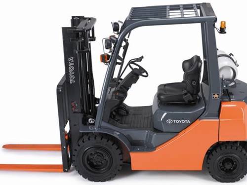 For Rent 5000 lbs - 189" lift - Gas/Propane - Indoor/Outdoor Pneumatic Tires