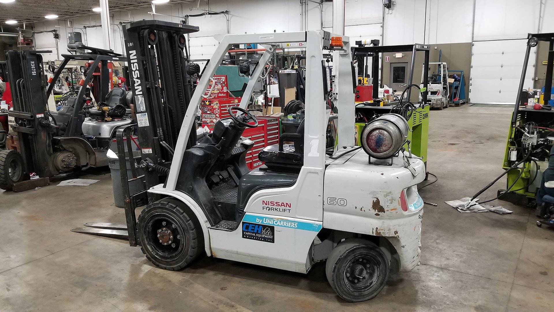 2014 LP Gas Nissan MUG1F2A30LV Pneumatic Tire 4 Wheel Sit Down