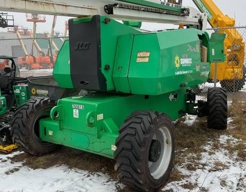 For Rent 80' lift -  Diesel - Outdoor Rough Terrain