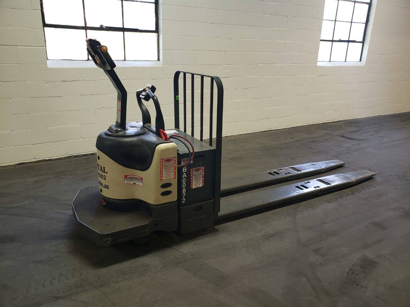 2006 Electric Crown PE400080 Electric Walkie/Rider Pallet Jack