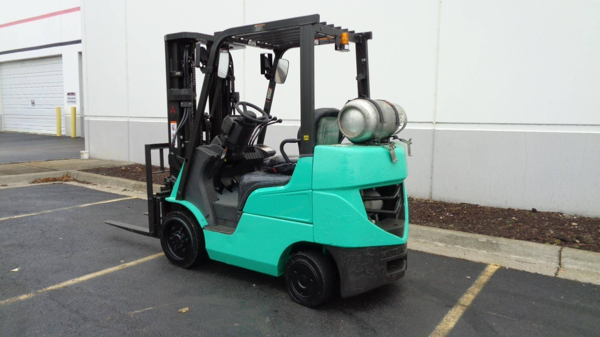 2014 LP Gas Mitsubishi FGC25N Cushion Tire 4 Wheel Sit Down (Indoor