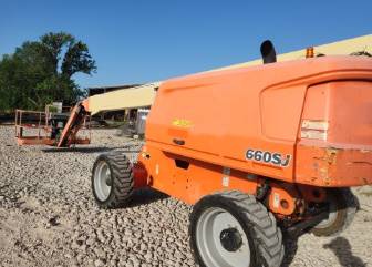 For Rent 66' lift -  Diesel - Outdoor Rough Terrain
