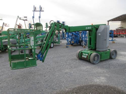 For Rent 30' lift -  DC Power -  Articulated Boom