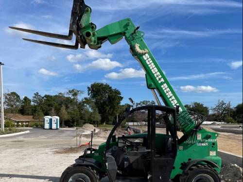 For Rent 5500 lbs - 19' lift -  Diesel