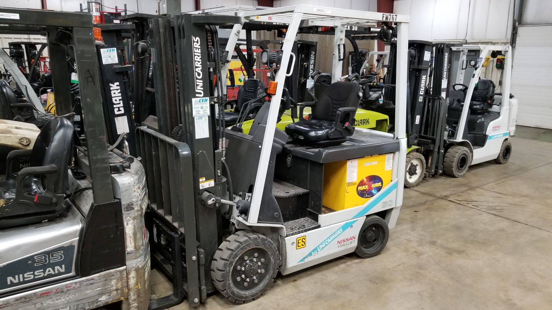 2014 Electric Nissan MCT1B2L25S Pneumatic Tire 4 Wheel Sit Down