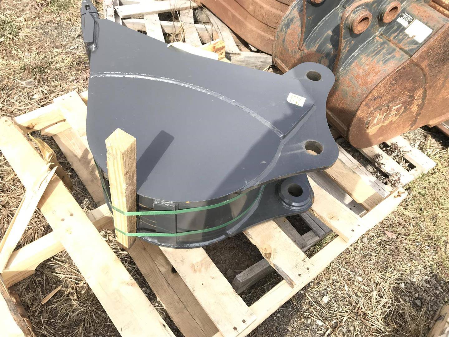 New Holland 12" DIGGING BUCKET Earth Moving and Construction