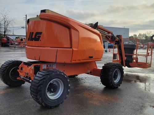 For Rent 45' lift -  Diesel -  Articulated Boom