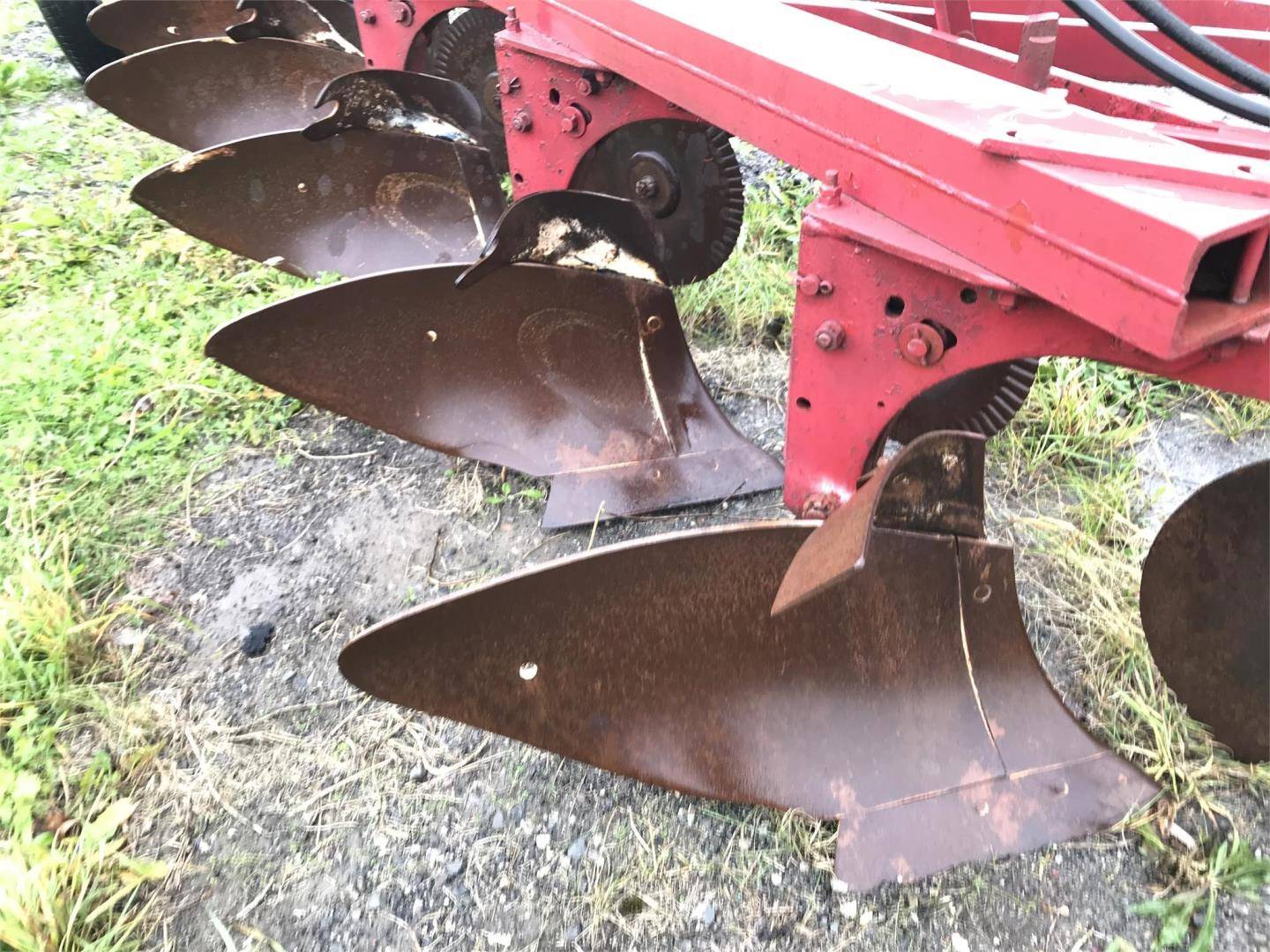 International 5 BOTTOM PLOW Agricultural & Farming