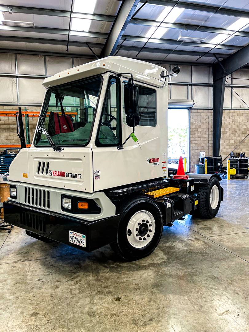 2015 Diesel Ottawa 4x2 Spotting Tractor