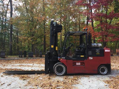For Rent 30000 lbs - 160" lift - Gas/Propane - Indoor Warehouse