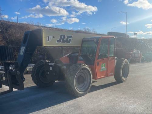 For Rent 9000 lbs - 43' lift -  Diesel