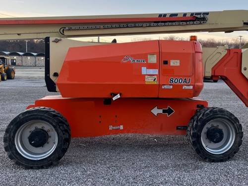 For Rent 80' lift -  Diesel -  Articulated Boom