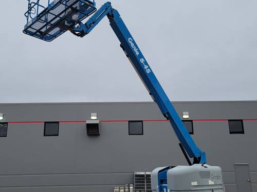 For Rent 45' lift -  Diesel - Outdoor Rough Terrain