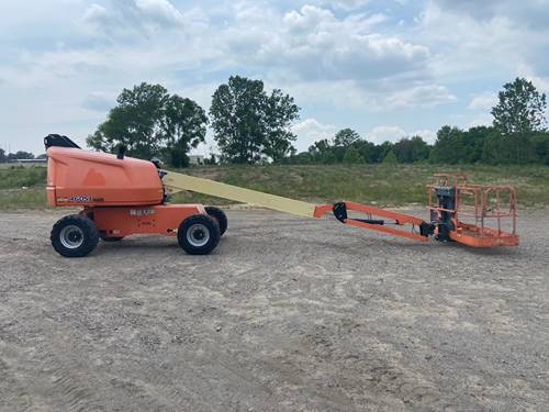 For Rent 46' lift -  Diesel - Outdoor Rough Terrain