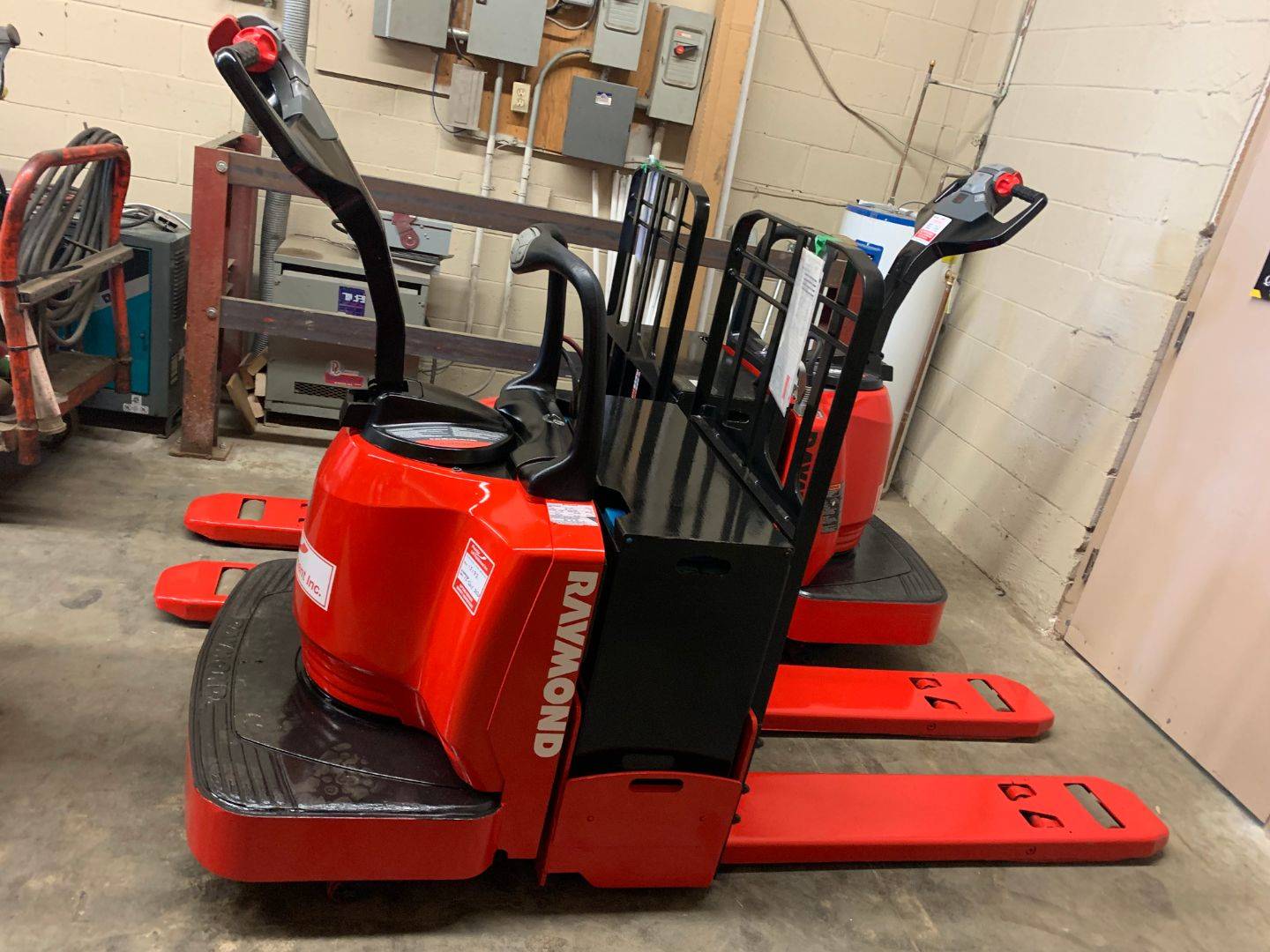 2015 Electric Raymond 8400 Electric Walkie/Rider Pallet Jack