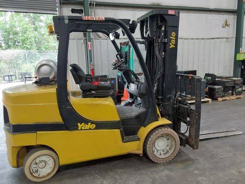 For Rent 10000 lbs - 185" lift - Gas/Propane - Indoor Warehouse