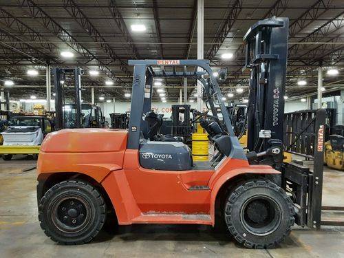 For Rent 17500 lbs - 141" lift -  Diesel - Indoor/Outdoor Pneumatic Tires
