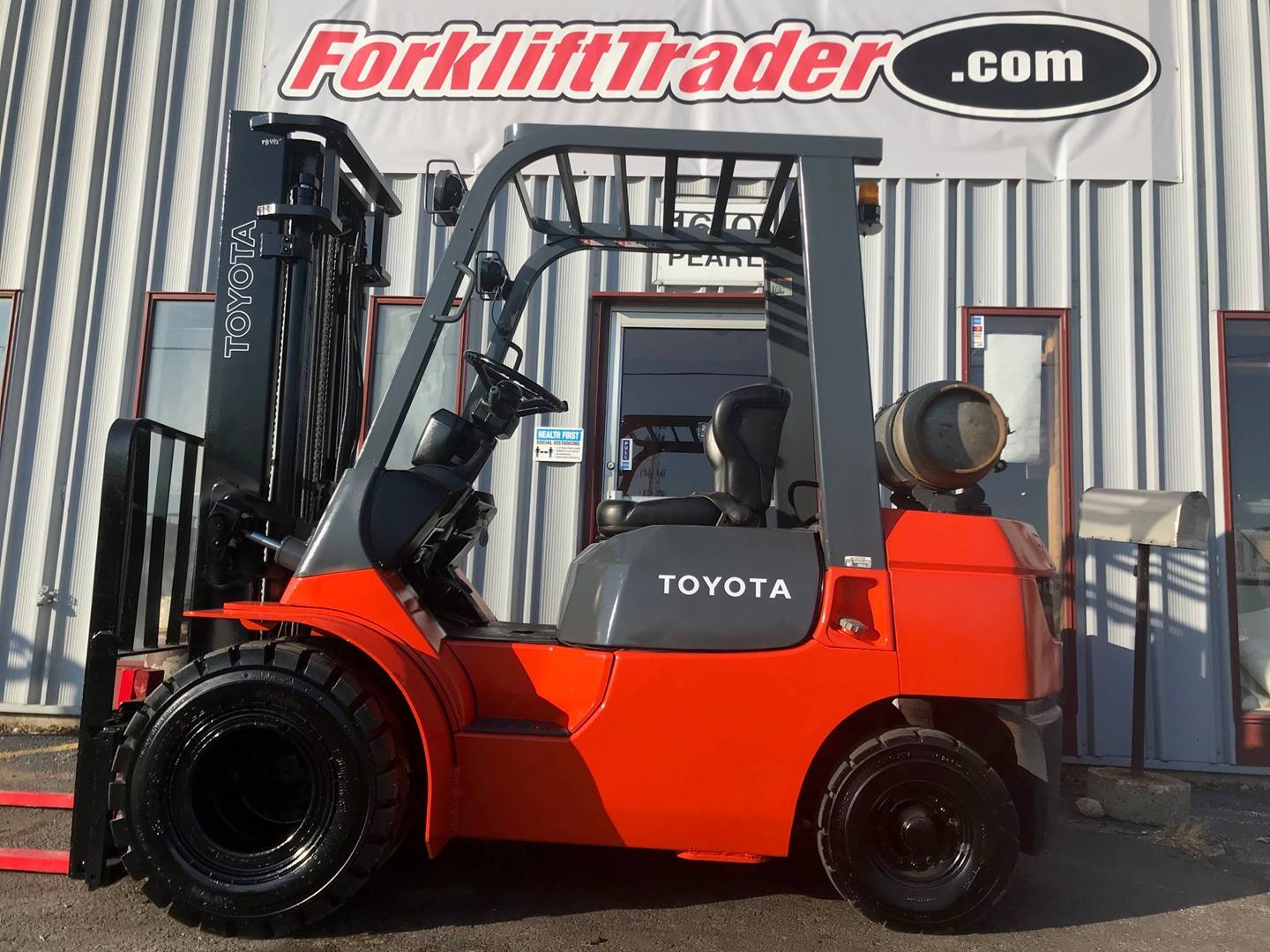 2000 LP Gas Toyota 7FGU25 Pneumatic Tire 4 Wheel Sit Down
