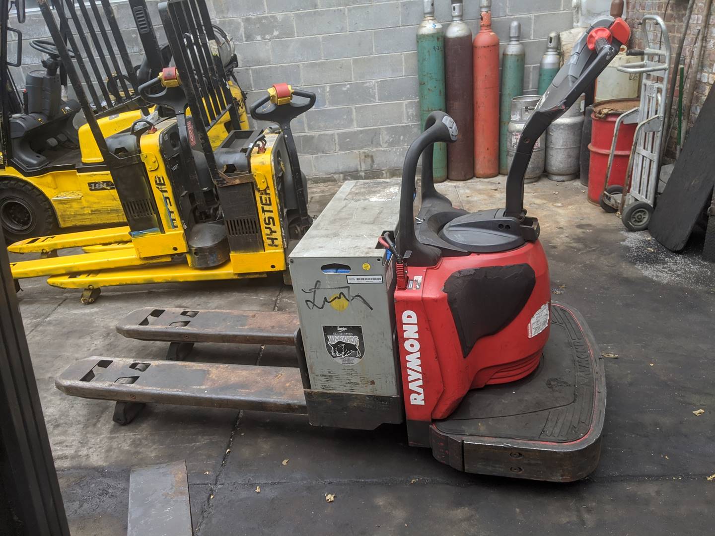 2008 Electric Raymond Linde Rider jack Electric Walkie/Rider Pallet Jack