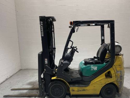 For Rent 5000 lbs - 188" lift - Gas/Propane - Indoor Warehouse