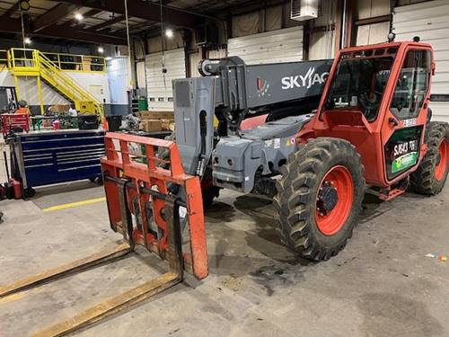 For Rent 6000 lbs - 43' lift -  Diesel