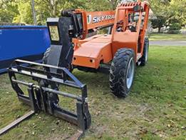 For Rent 6000 lbs - 36' lift -  Diesel