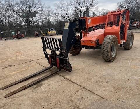For Rent 6000 lbs - 42' lift -  Diesel