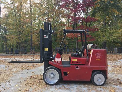 For Rent 15500 lbs - 143" lift - Gas/Propane - Indoor Warehouse