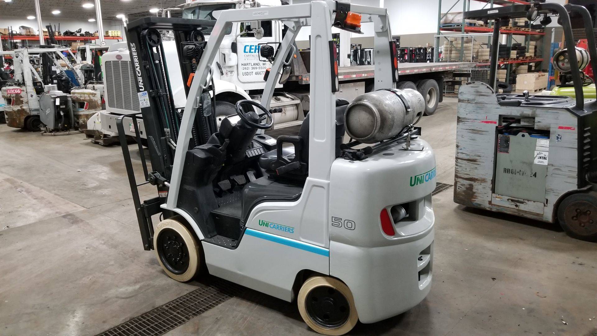 2014 LP Gas Nissan MCP1F2A25LV Cushion Tire 4 Wheel Sit Down (Indoor