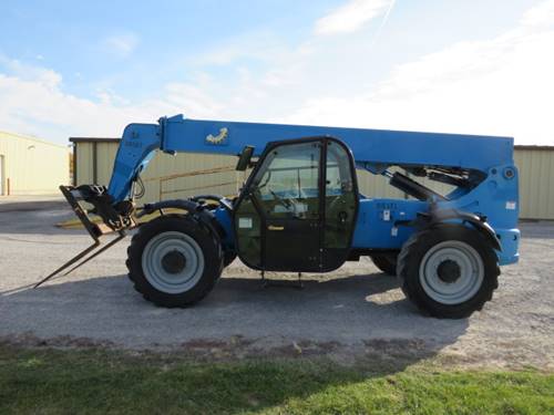 For Rent 8000 lbs - 44' lift -  Diesel