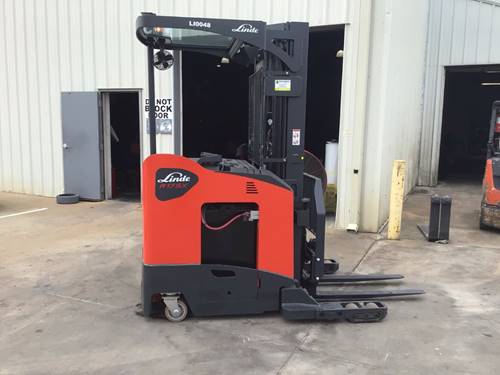 For Rent 3500 lbs - 210" lift -  Electric - Indoor Warehouse