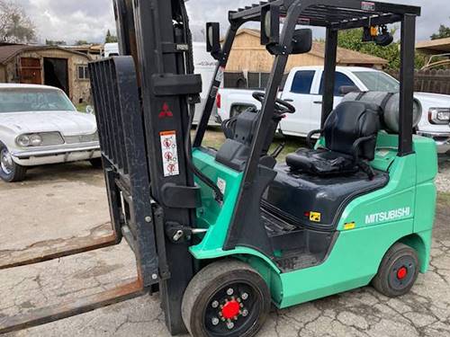 For Rent 5000 lbs - 187" lift - Gas/Propane - Indoor Warehouse