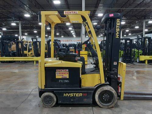 For Rent 5000 lbs - 200" lift -  Electric - Indoor Warehouse