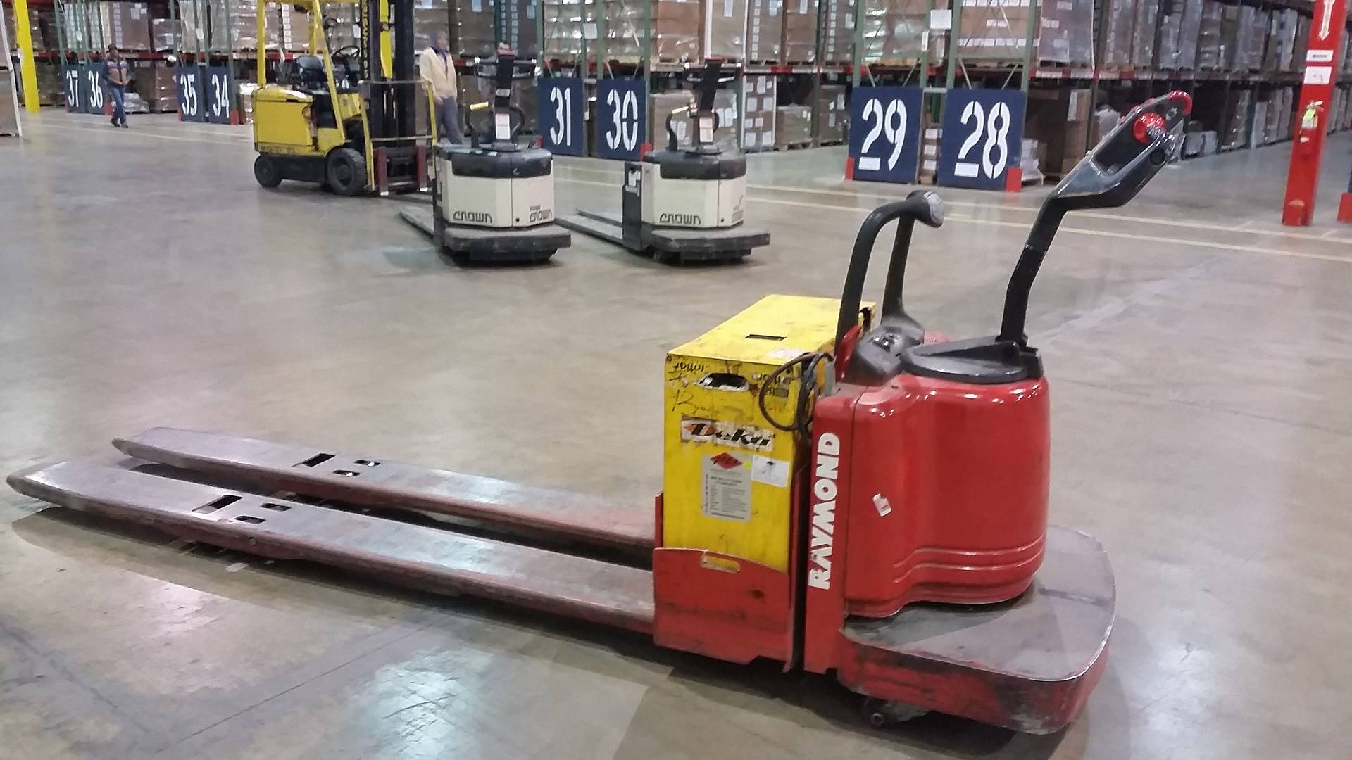 2003 Electric Raymond 112TMFRE60L Electric Walkie/Rider Pallet Jack