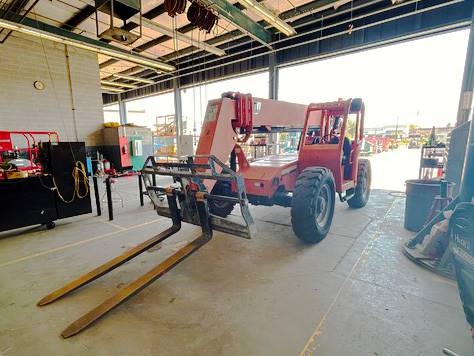 For Rent 6000 lbs - 42' lift -  Diesel