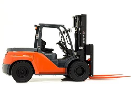 For Rent 15500 lbs - 225" lift - Gas/Propane - Indoor/Outdoor Pneumatic Tires