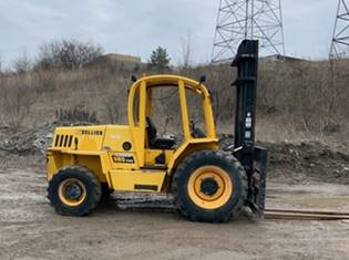 For Rent 8000 lbs - 169" lift -  Diesel - Outdoor Rough Terrain